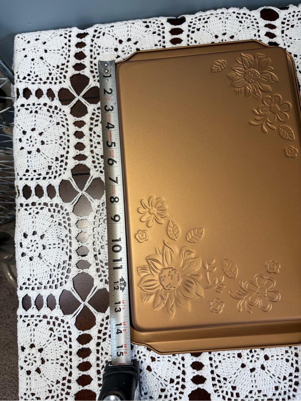 Gibson Country Kitchen Non-Stick Steel Floral Embossed 4-Piece Bakeware Set New - Picture 8 of 16